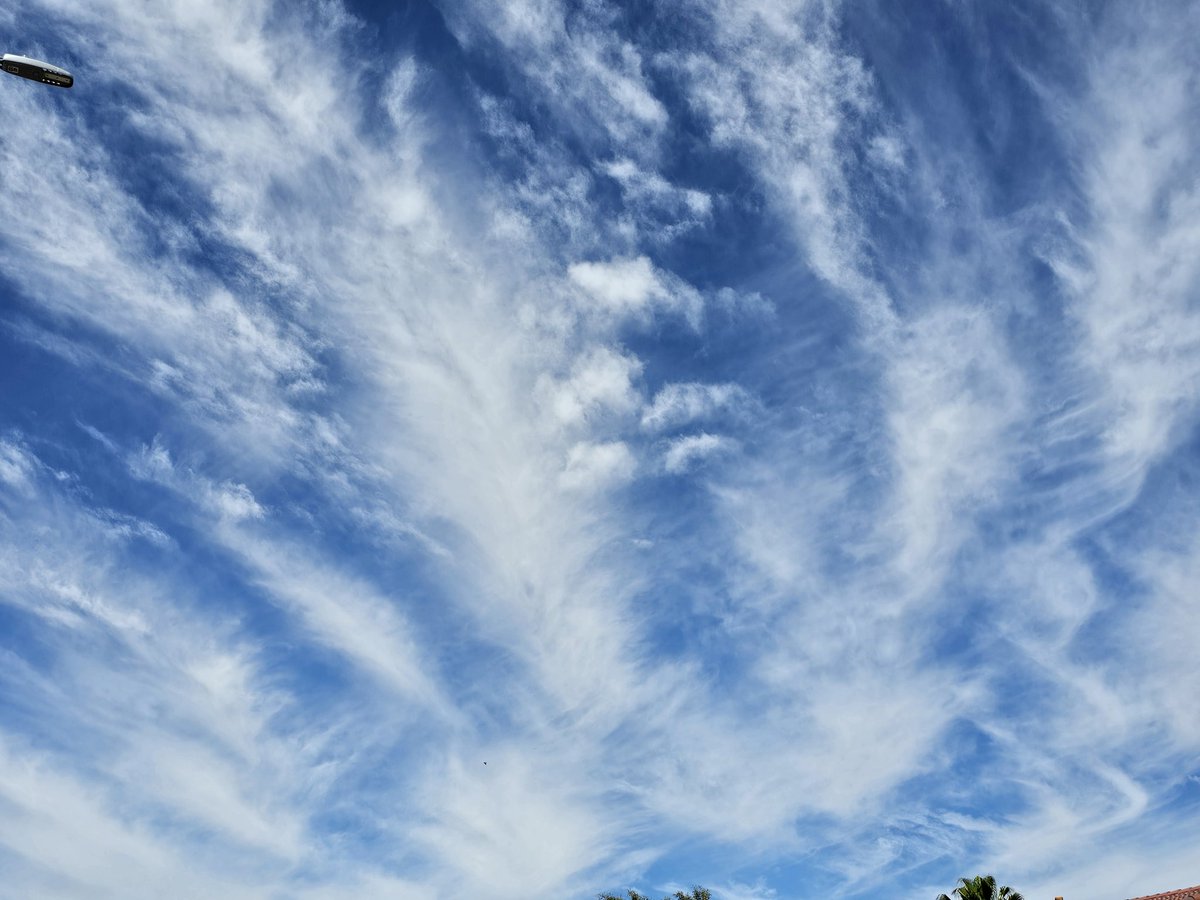 dannyoneofmany's tweet image. Face in the Skies In #Nevada