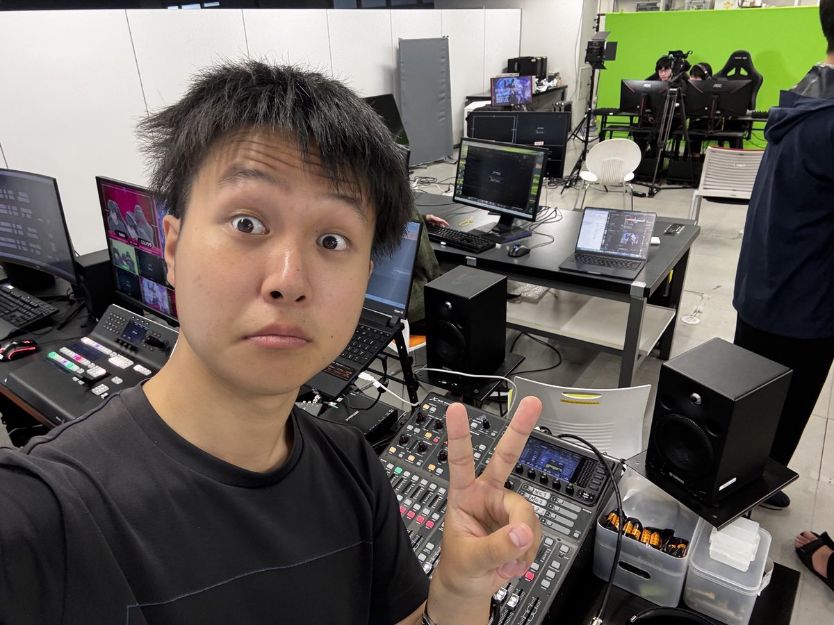 RAYclassic_GG's tweet photo. 今日は限定公開でLOL大会のミキサーです！ https://t.co/edbQoPnIuy