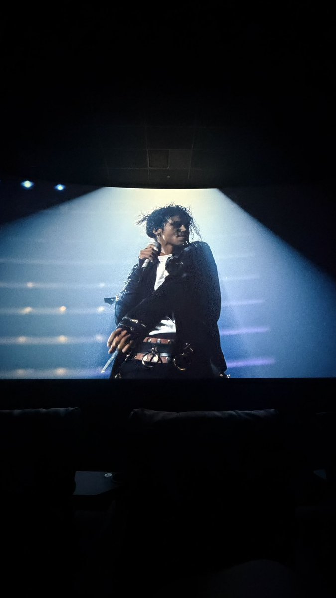 7atex's tweet photo. King of pop 🕺🪩 https://t.co/IdpgDLc8Rs