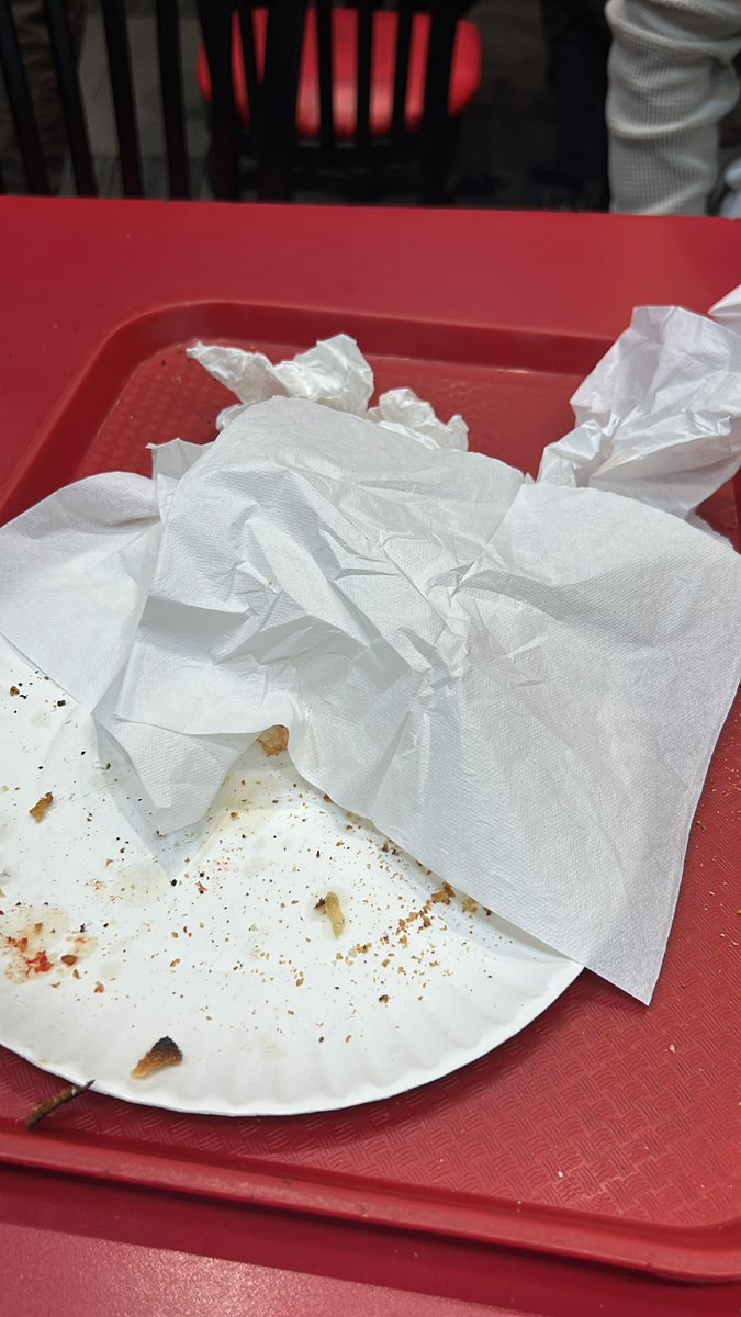 CPowers1967's tweet image. It’s only 9pm and I’m in trouble… prayers pls 

#nuked #cheddared #pizza #nyc

-Just a guy on the interweb