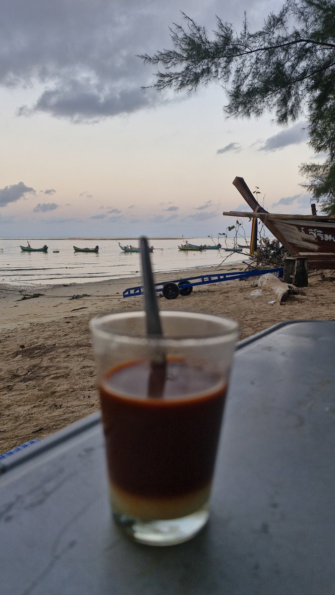 introvert แต่ดันเป็นเซลล์ tweet media