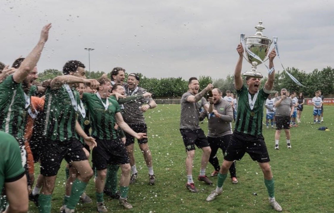 Sam_Wooll's tweet photo. This is what winning looks like @ardleyunitedfc. Goodnight. 🏆🍾 https://t.co/uKcK1zKKZE