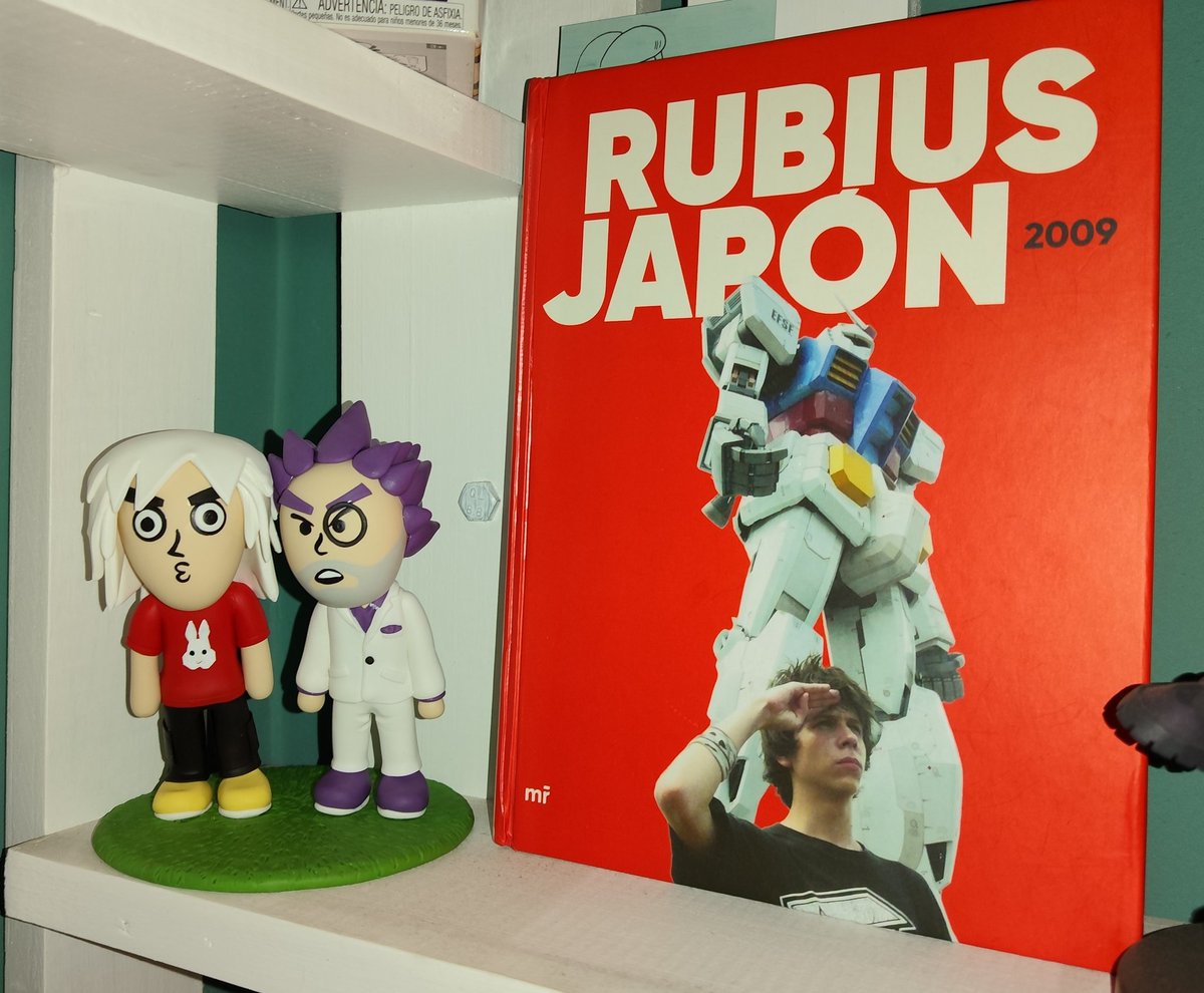 Khendra352's tweet photo. Figura de Chepita y triple 7 @Rubiu5 #Tomodachi mi regalo de cumpleaños https://t.co/7sxlSzc3rY