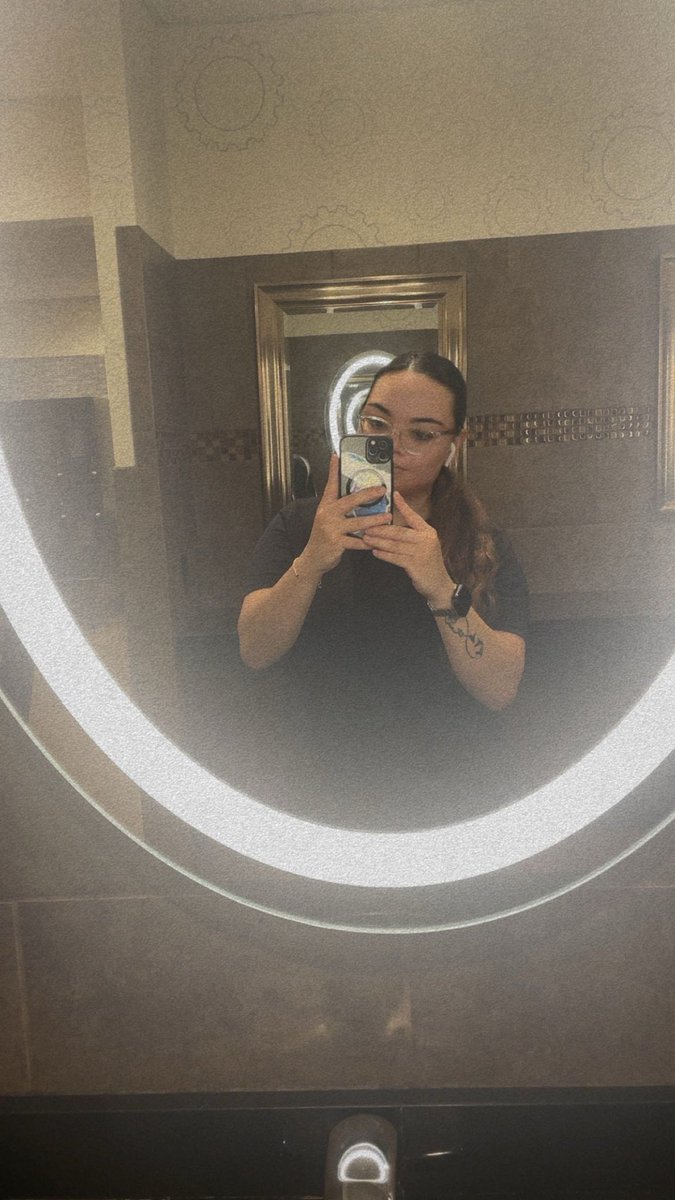 𝕊𝕙𝕒𝕟𝕥𝕪 ℙ ♡ tweet media