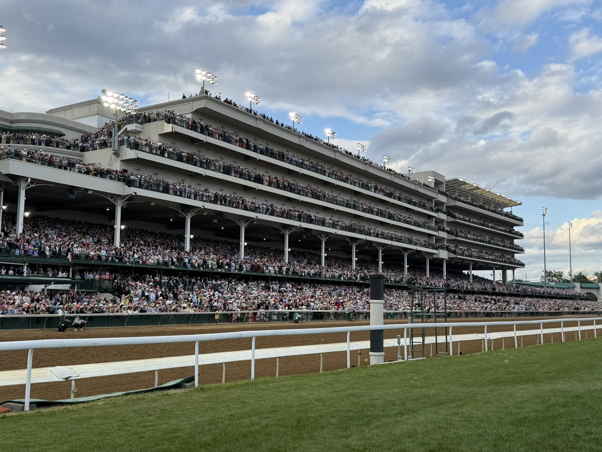 RyanMistretts's tweet photo. Beyond grateful for this opportunity 

Thank you to @hhhracingpod for the invitation 

#KentuckyDerby https://t.co/kOFRux4qhP