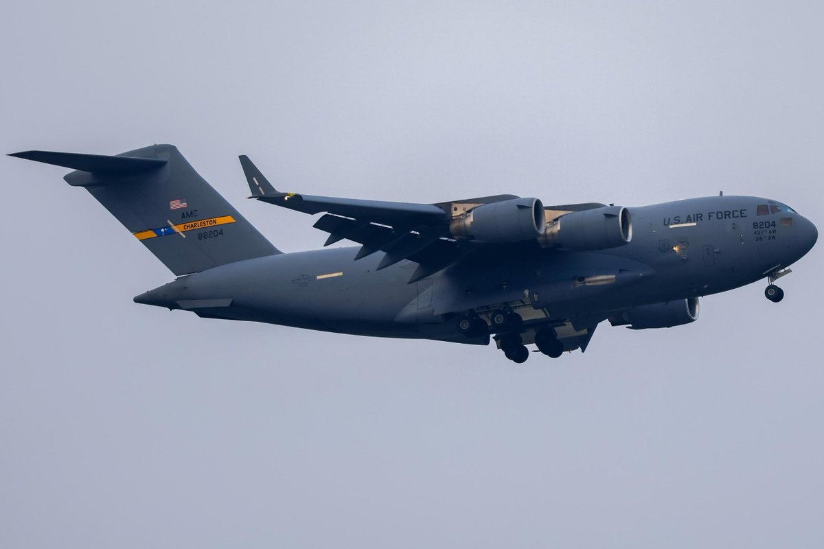 safaricheung's tweet image. 为特朗普访华运送先遣物资任务的美国空军两架 C-17 在 5 月 1/2 日降落北京国际机场，属于是 PEK 难得一见的客人了。