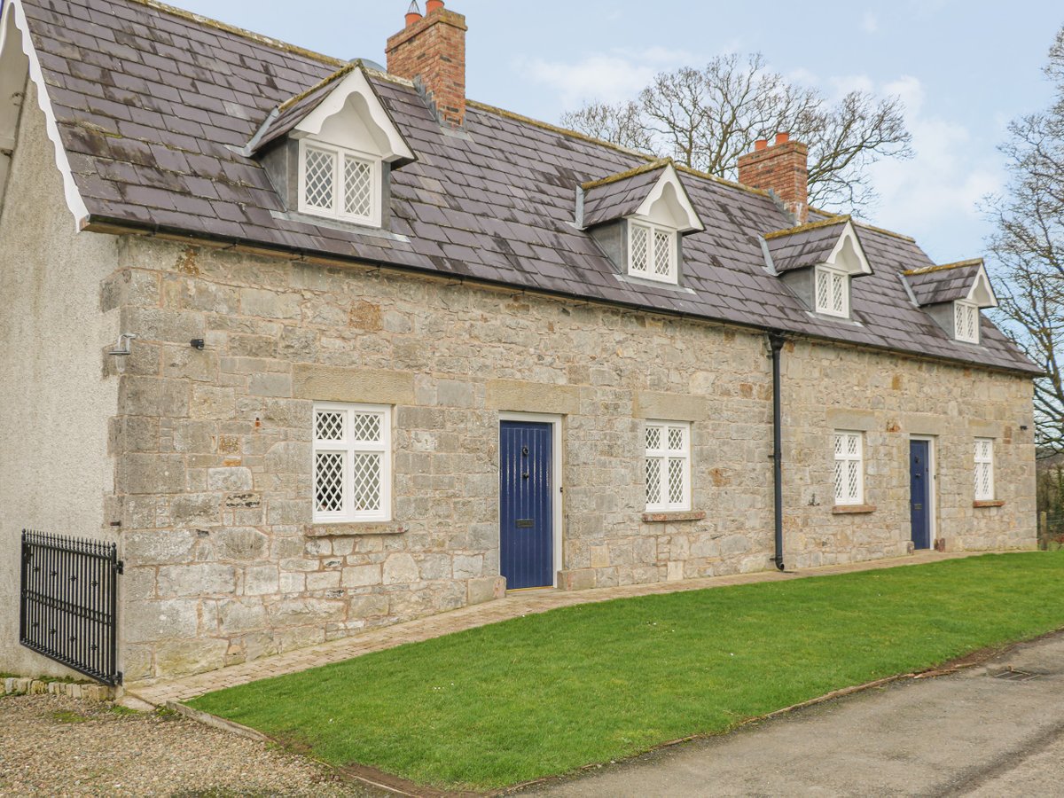 scateringcouk's tweet image. This delightful, semi-detached dwelling can be found on the outskirts of Killylea in Northern Ireland. Idyllic and romantic.

🐾 Dog friendly
📍 Caledon, Mid Ulster

selfcatering.co.uk/northern-irela…

#Caledon #MidUlster #DogFriendly #HolidayCottage #SelfCatering
