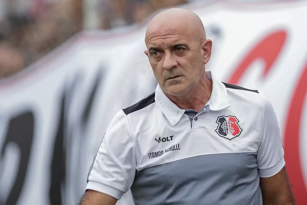 TODO DIA UM GOL DO SANTA 🇾🇪 tweet media