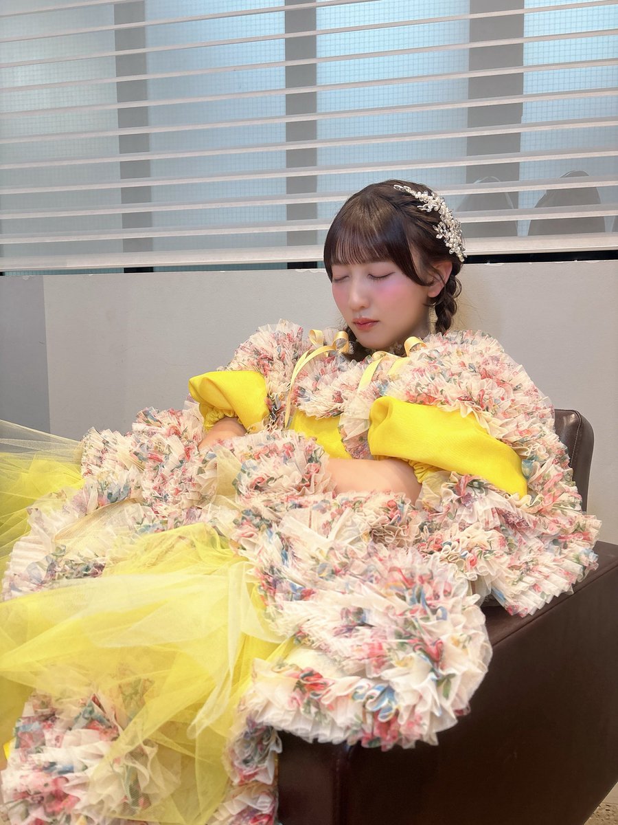 やおみん tweet media