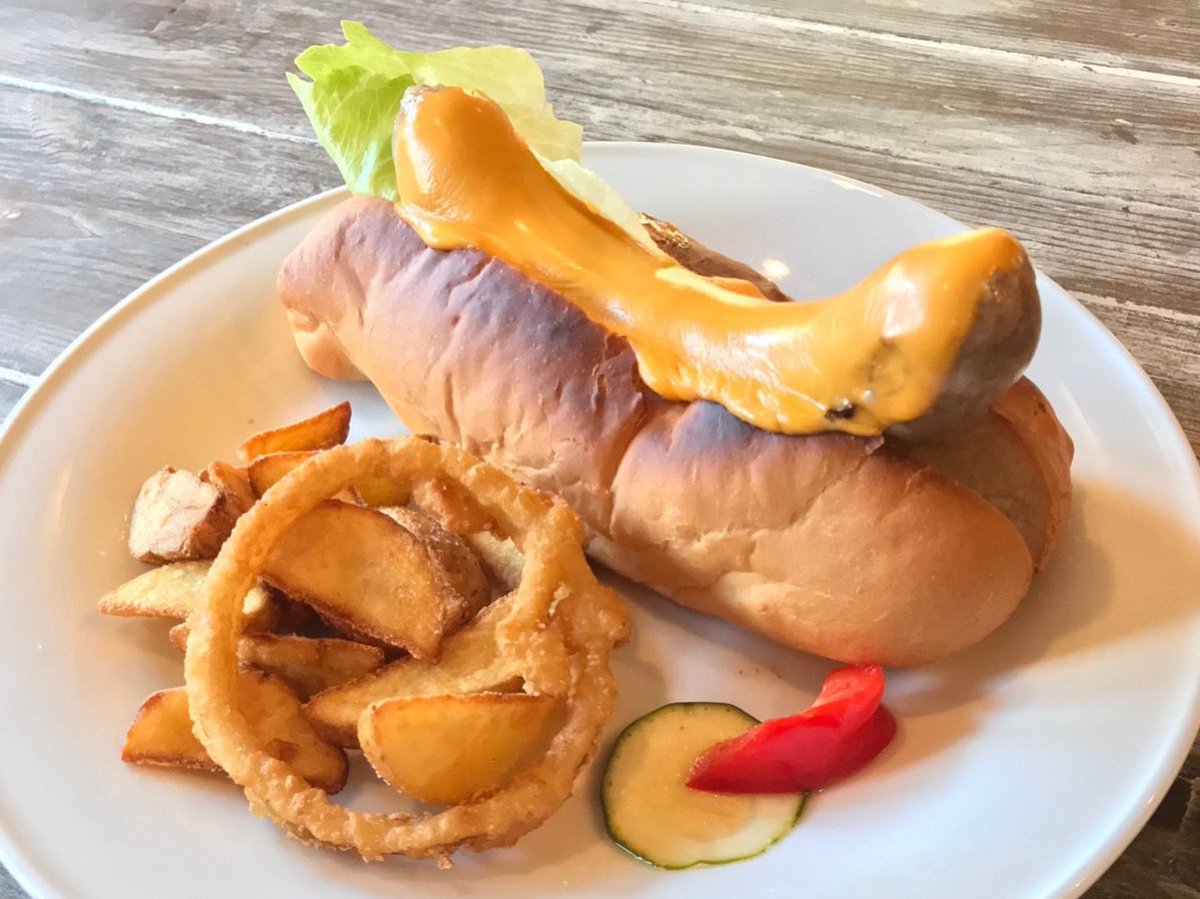世界中の皆さま
おはようございます😃

5/3(日)12時オープン🍔

最近太って来たオラは
腹筋を板チョコに
しようと思って
カカオ95%のチョコを
食べてる店主でつ🤪

本日も笑顔で良い1日を
お過ごしください♪
Have a nice day🩷