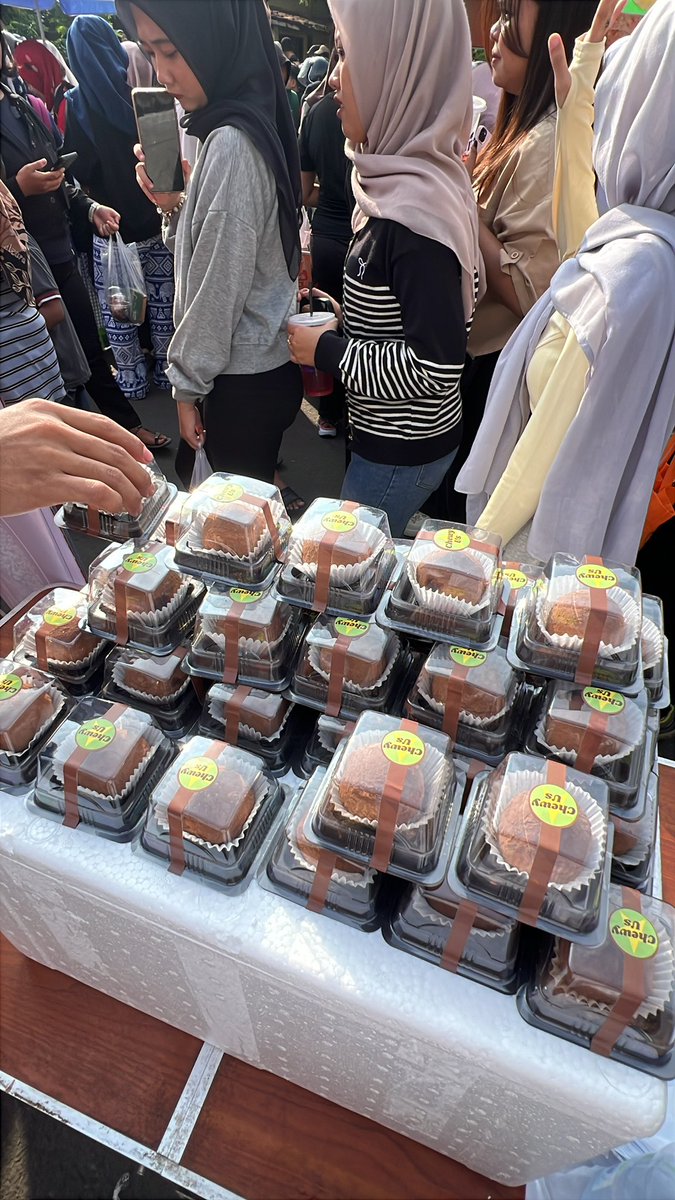 NaryDimsum's tweet photo. dubaii chewy cookie nary ada di cfd sikatak undip 
📍depan fpp https://t.co/VDgY16bq5Y