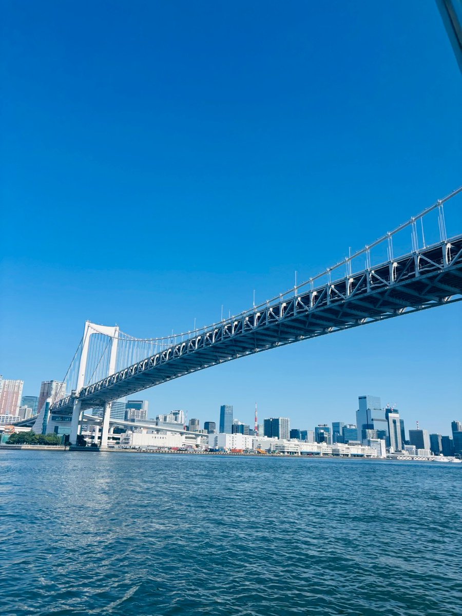 tokyo_kaba's tweet photo. 本日もたくさんのご予約ありがとうございます！

本日は15：50まで満席となっております。
ご予約のお客様は時間変更が難しくなっておりますので、遅れないようにお越しくださいませ。

スタッフ一同心よりお待ちしております。

#水陸両用バス
#tokyonokaba#kaba3
#お台場#東京 https://t.co/Qde2xtZgM8
