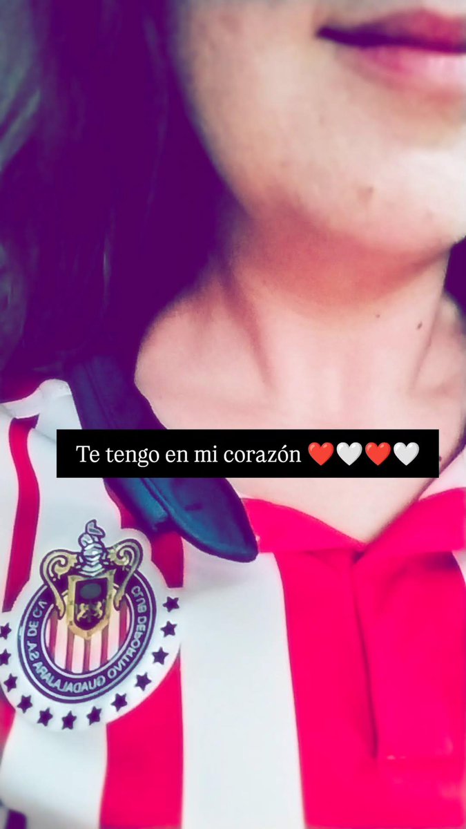 JulyTarantino's tweet photo. Hoy ganan mis Chivas 🤍❤️🤍❤️#SabadoAzteca https://t.co/IkREyrZAI0