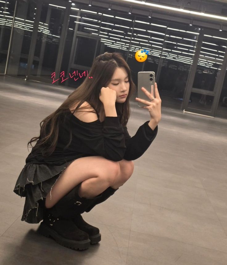 Miss J, tweet media