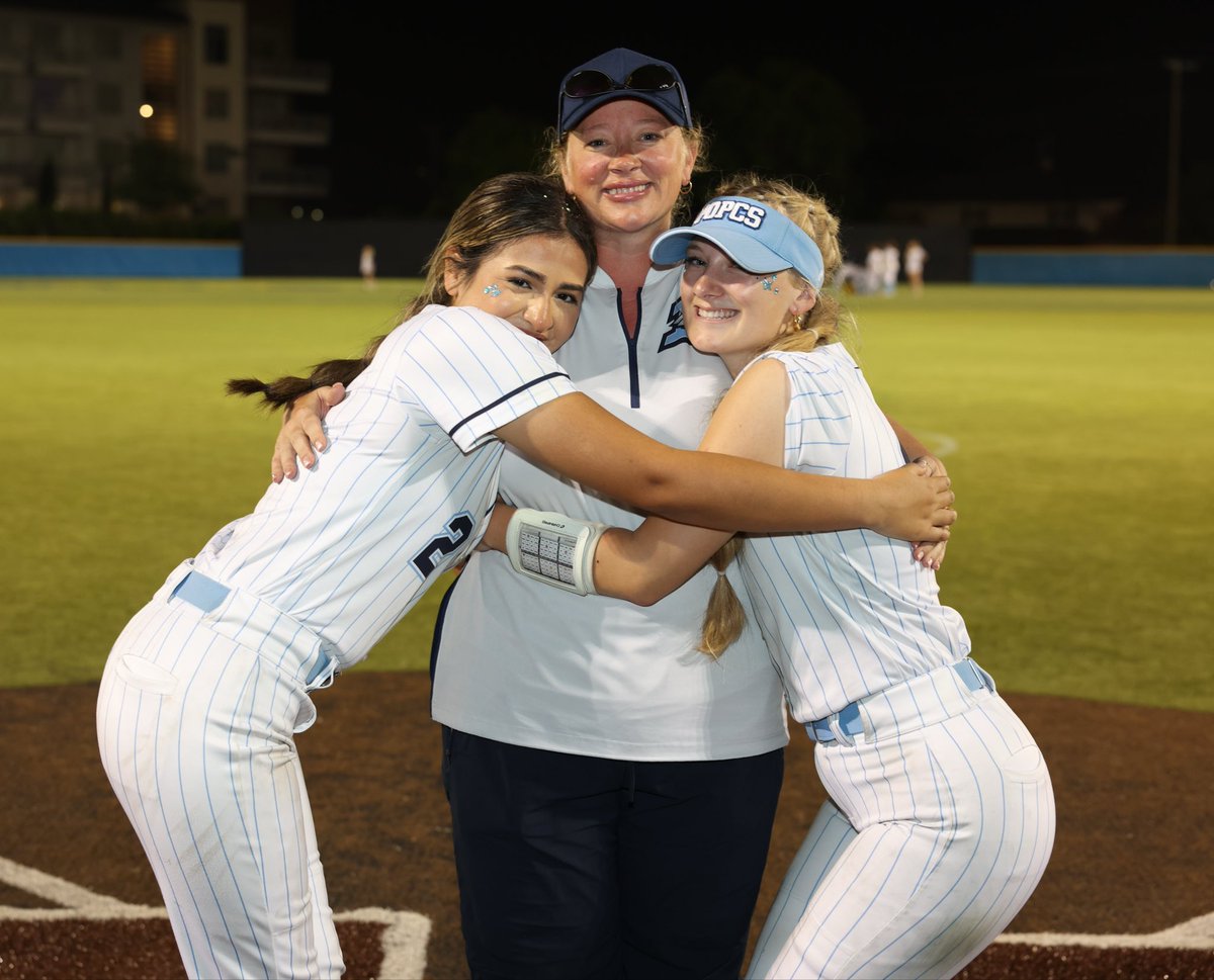 Church11A's tweet photo. probably gonna miss this 🩵🦅 @CoachJChurch @PhilTran22 @popcsathletics #softball #senioryear https://t.co/OQEVSVquqJ