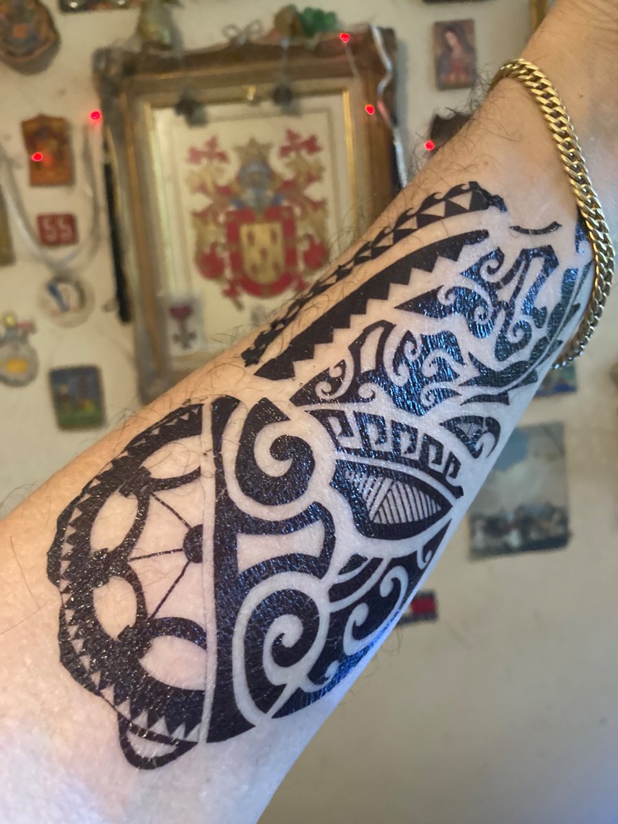 mikelestat1's tweet photo. #weekendtattoo https://t.co/wf2Xv42bqU