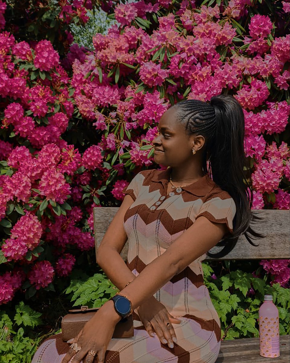 Lola🌸 tweet media