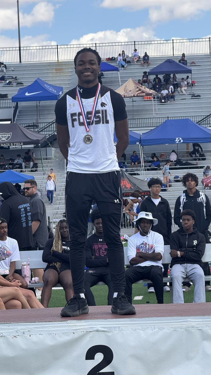 FRHSTrackField's tweet photo. ‼️ STATE QUALIFIER ‼️

Caleb Woodard placed 2nd in Triple Jump with a jump of 46-10.75! Congratulations Caleb!

#STATEBOUND
#LETSGORIDGE https://t.co/SSmhCEofhJ