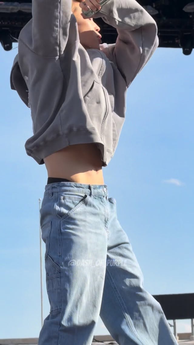 여며 여미지마 여며 여미지마 여며 여미지마
#JIMIN #오늘도빛나는너
THIS IS JIMERICA
WE LOVE YOU JIMIN 
#JIMIN_WITH_LOVE_USA