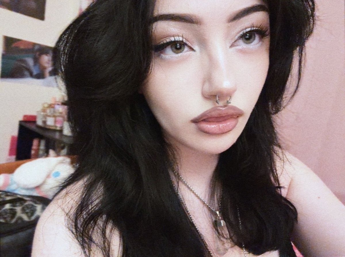 Azzy ⋆ ˚｡⋆୨୧˚ tweet media