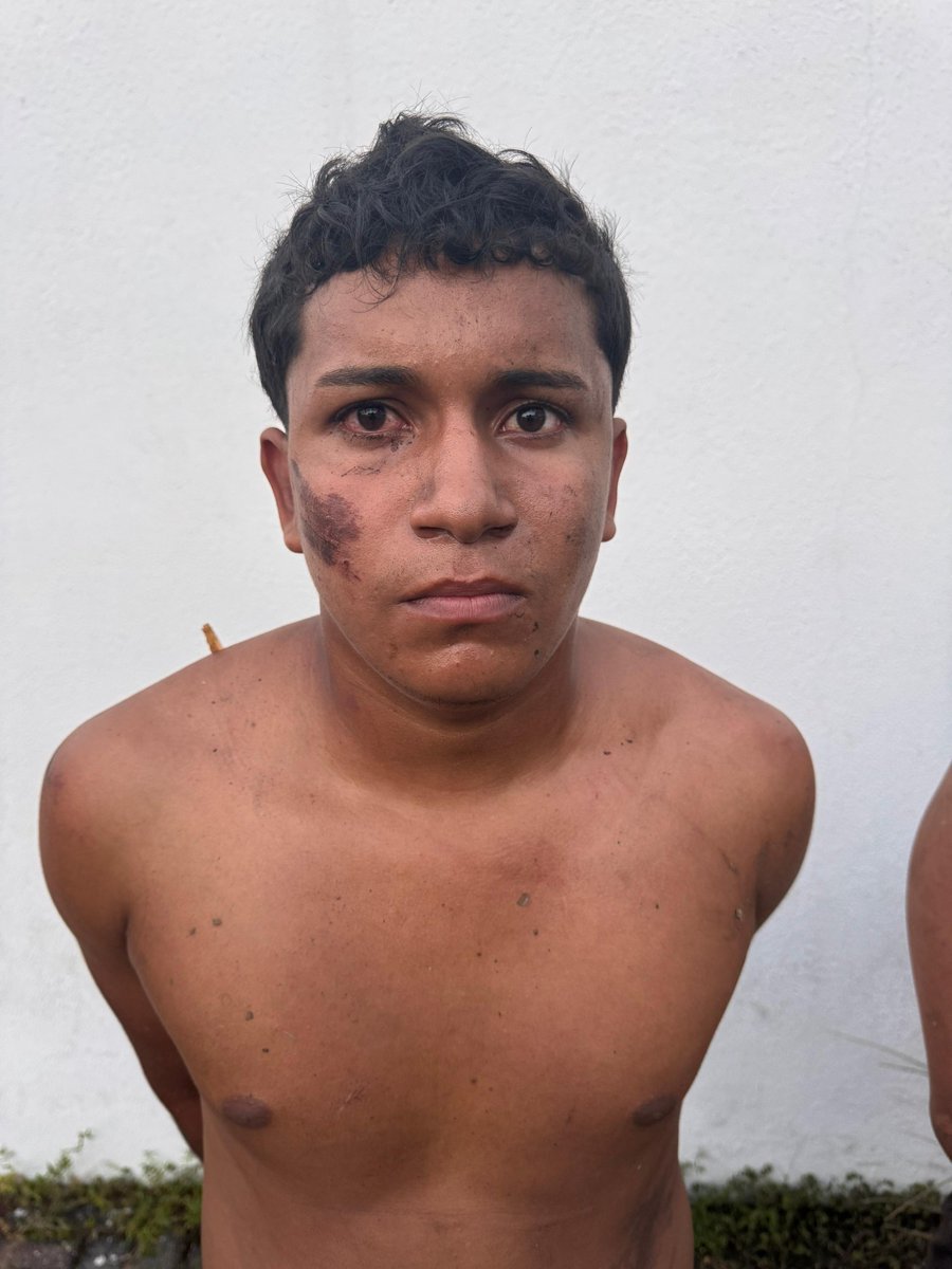 CataGarciaTA's tweet photo. Golpe al secuestro en Los Ríos 🚨
UNASE ejecutó el operativo #Fénix209 en Mocache: 2 víctimas liberadas y 5 capturados, conocidos en el sector como “los amigos de Zatanas”.
Exigían $20.000. Hoy están a salvo.
#UNASE #PolicíaEcuador #Seguridad https://t.co/rNaAToHIJU