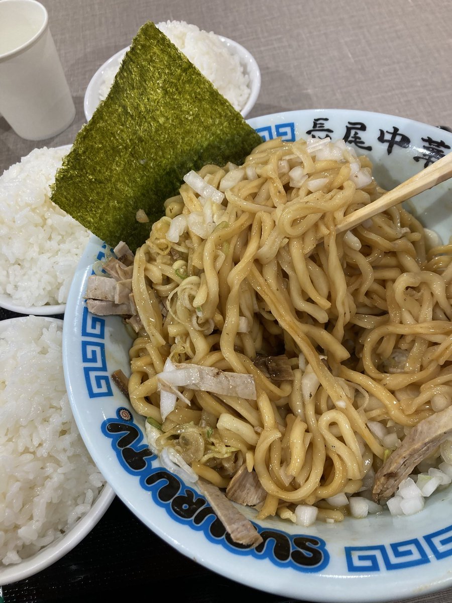 としのん tweet media