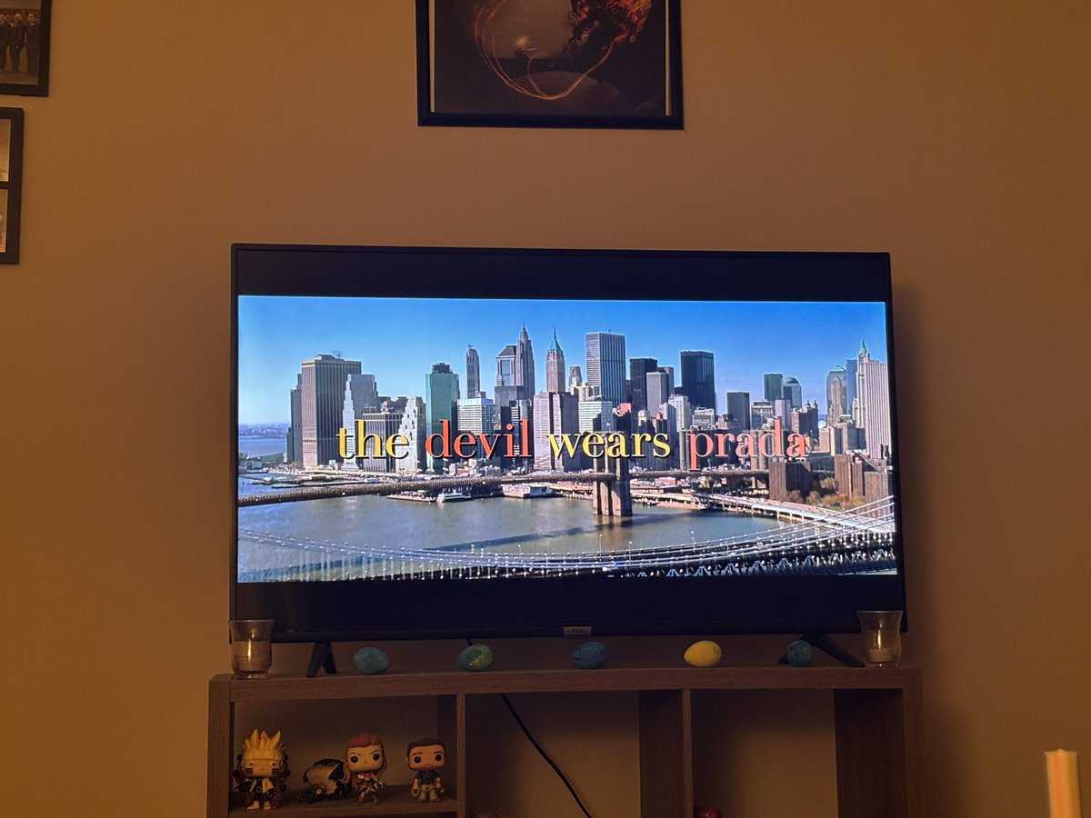 Meselyn's tweet photo. Saturday night movie night! And tonight was my wife’s choice! I’ve never seen this at all! #MovieNight #NowWatching #TheDevilWearsPrada #FirstViewing https://t.co/wEeEtndSoo