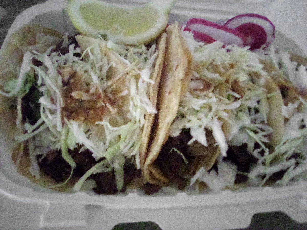 jay_acuna's tweet image. Crunchy shells these nutz! 

Tacos but with a salad on top.... these were so bomb at Grover Beach yesterday #MAHA