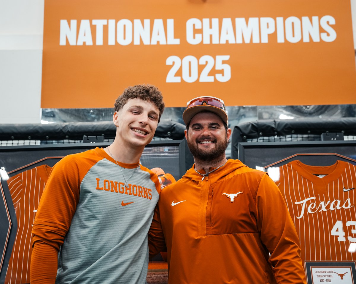 Texas Softball tweet media