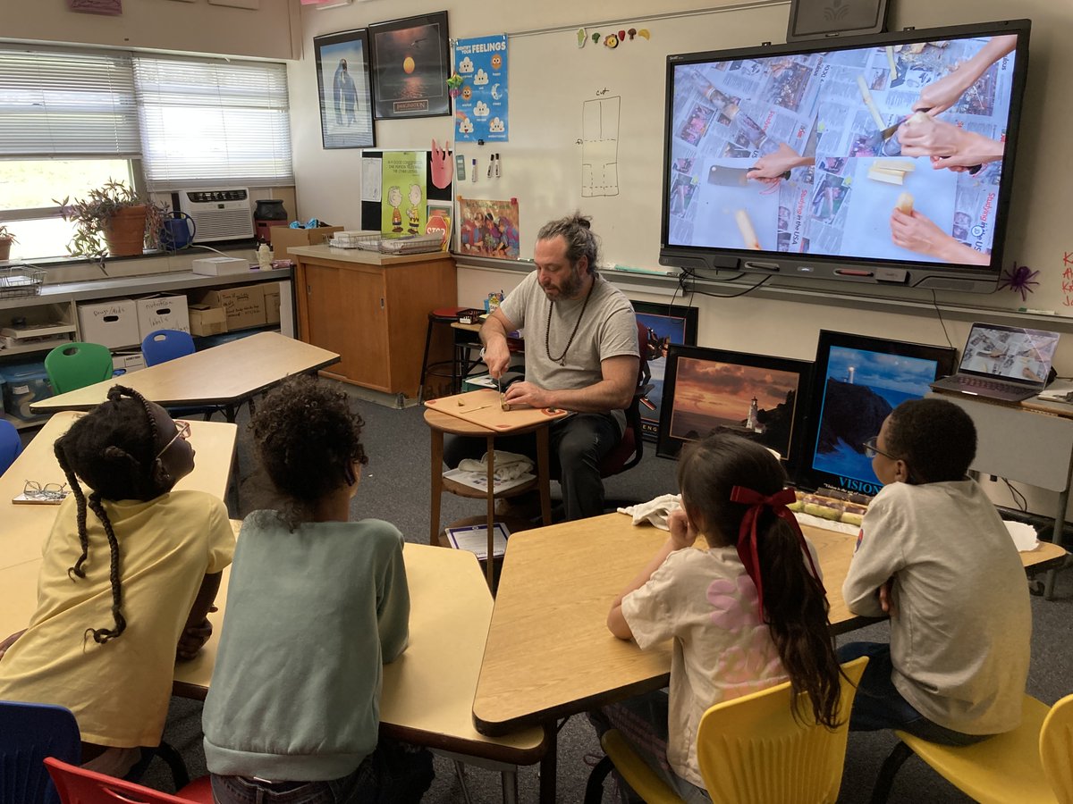 KatzenbachNJSD's tweet image. Students got a hands-on taste of something new in Health class —trying sugar cane! 🌱 Learning where our food comes from and exploring natural sources of sweetness made for a fun and memorable experience.

#HealthClass #HandsOnLearning #katzenbachschool