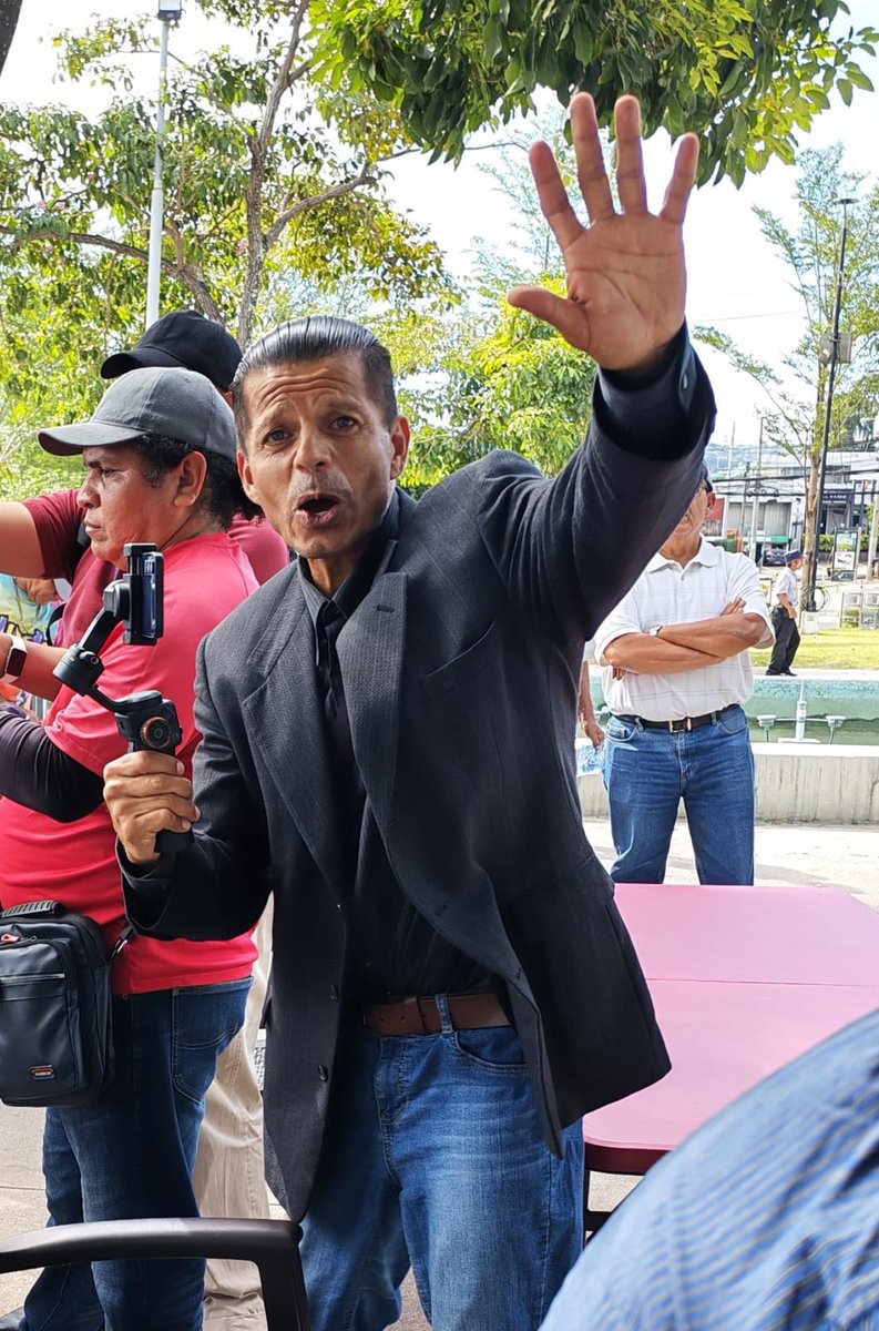 Movimiento de Víctimas del Régimen, El Salvador tweet media