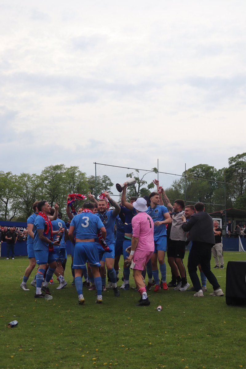 (P)adiham Football Club tweet media