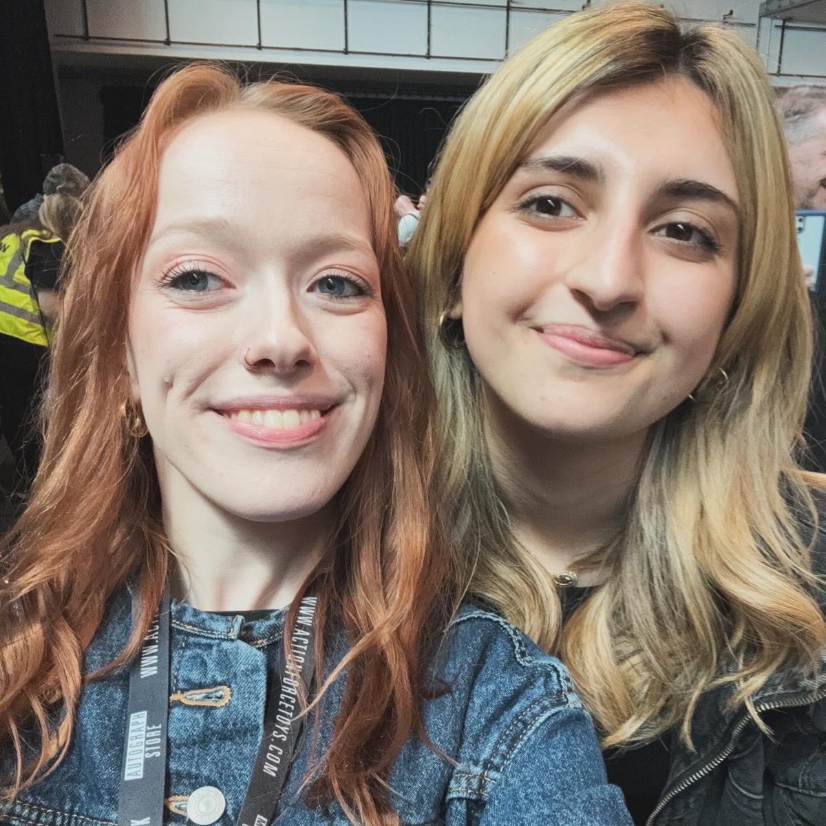 mckennagrces's tweet image. GUYS? What is my life! #calebmclaughlin #amybethmcnulty #strangerthings #lucassinclair #aliciasilverstone