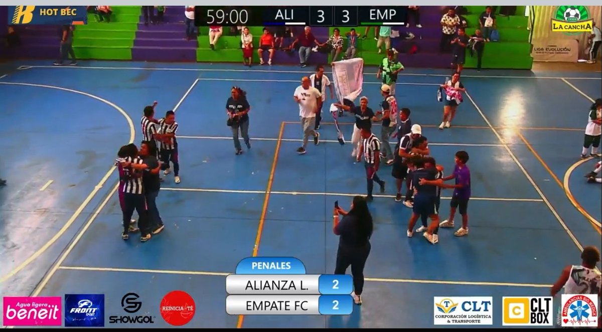 CLASIFICADOS A LA FINALLLLLL
A pesar de no contar con el capitán y figura del equipo, Edgar Gómez, por acumulación de tarjetas, nuestros guerreros del Futsal Down logran su clasificación a la gran final del torneo Apertura de la Liga S21 - Futsal Down.
Siempre orgullosa de