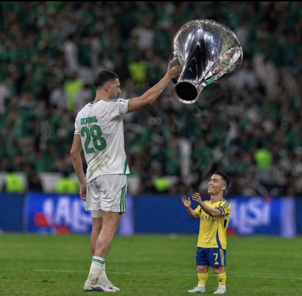 ملكي النخبة بطل اسيا والسوبر 💚🇸🇦 tweet media