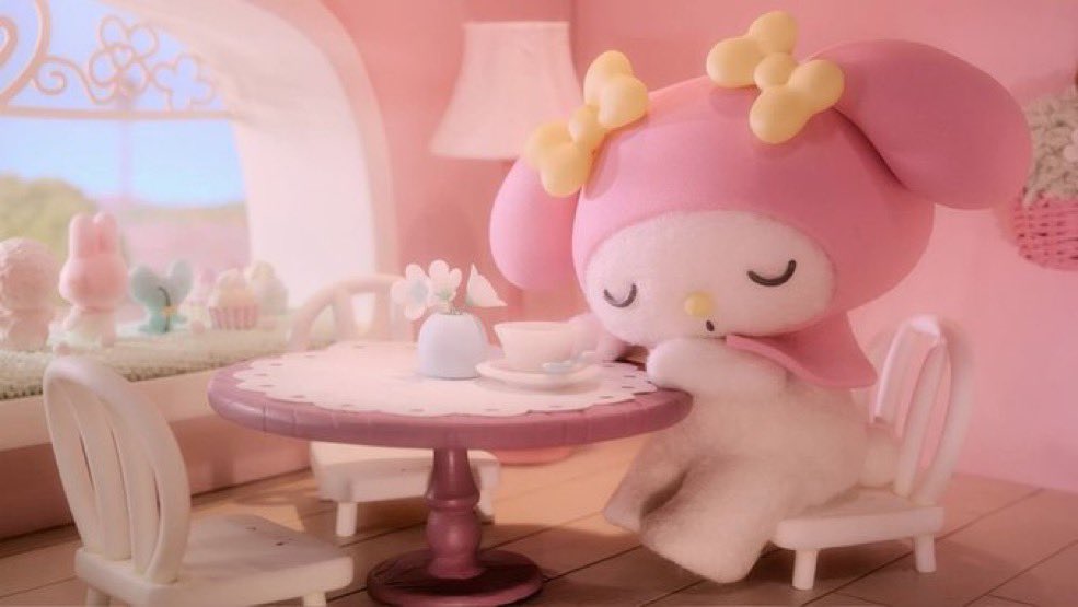 daily sanrio ʚ♡ɞ tweet media
