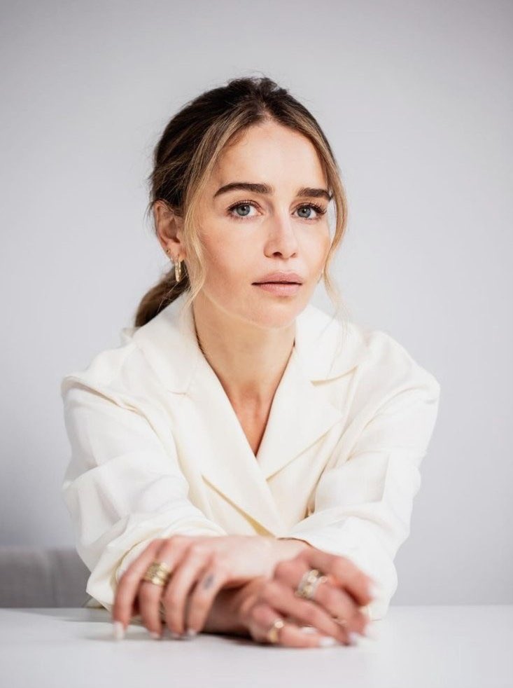 JonnyLeTran5's tweet image. Blessing your timeline with Emilia Clarke 😍 #EmiliaClarke #GameOfThrones #LastChristmas #MeBeforeYou #TerminatorGenisys #SecretInvasion #SoloAStarWarsStory #ThePodGeneration #AboveSuspicion #VoicefromtheStone #SpikeIsland #MurderManual #TriassicAttack #beautiful