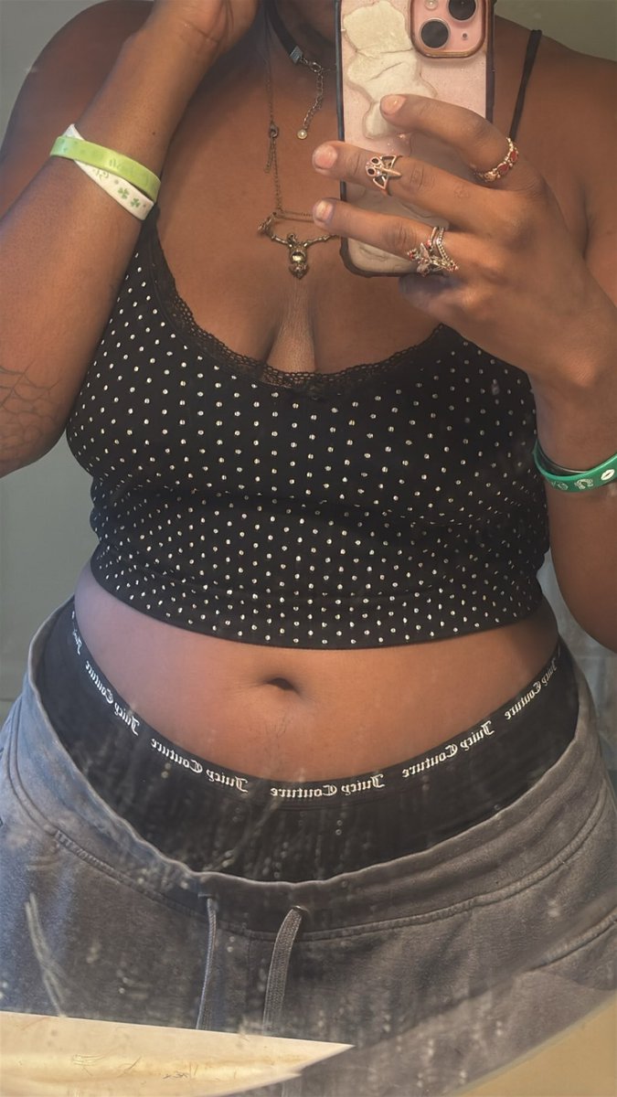 EbonySuccubui's tweet image. 🍷🍷#goth #model #cnc #freeuse #punk #freak #musclemommy #pet #blackcat
