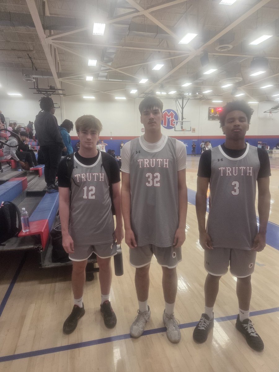 mosesk225's tweet photo. My second highlighted game of the #PrimeTimeShowcase is an intriguing matchup between Nashville Stars Gold 17U and AL Truth 17U… but this one didn’t stay intriguing for long.
AL Truth came out the gate with force and intent, setting the tone immediately and putting Nashville Stars on their heels. Everything was clicking early… good looks, strong finishes, and defensive pressure that made every possession tough. They built that edge possession by possession and carried it into the break with a commanding 28-18 halftime lead.
And whatever was said at halftime, it worked.
AL Truth came into the second half with a vengeance, turning the defensive intensity all the way up and blowing the game wide open. Passing lanes were getting jumped, shots were getting contested, and stops were turning into quick offense. What started as control turned into complete domination. The route was on, and AL Truth never let off the gas, cruising to a 55-34 win.
They were led by #15 @Gray_bennich, who set the tone with 16 points, 4 rebounds, and a block, making his impact felt on both ends. Teammate #3 Tahj Phillips added 12 points, 5 rebounds, and 2 steals, bringing energy and production that kept the pressure on. #32 @HaydenHyatton09 anchored things inside with 10 points, 9 rebounds, and 3 blocks, controlling the paint and shutting down second chances.
For Nashville Stars Gold, #25 Hank A. fought to keep his team in it, finishing with 14 points and 2 steals in a tough battle.
This one was about control, intensity, and a team that refused to let up for even a second. AL Truth didn’t just win… they took over and made a statement from start to finish.
@NYBABasketball