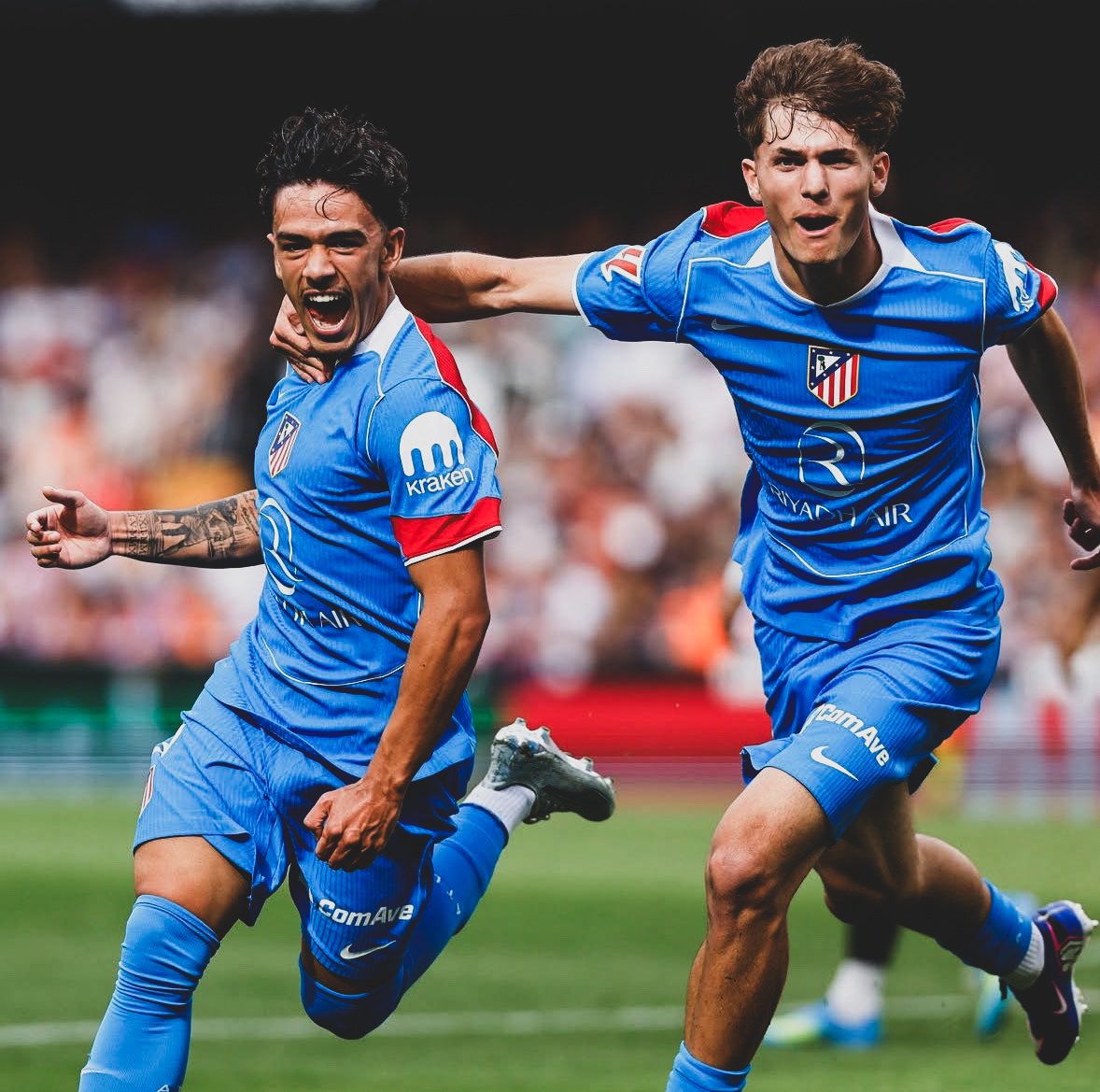 FINAL | Valencia 0-2 Atlético 🔴⚪

Victoria en Mestalla, gran partido de los chavales y que golpeó tiene Nahuel... 

Vamos a conquistar londres otra vez vaaaaa

VAMOS ATLETI VAMOS

#Atleti #AupaAtleti #ForzaAtleti #atleti1982 #ValenciaAtleti