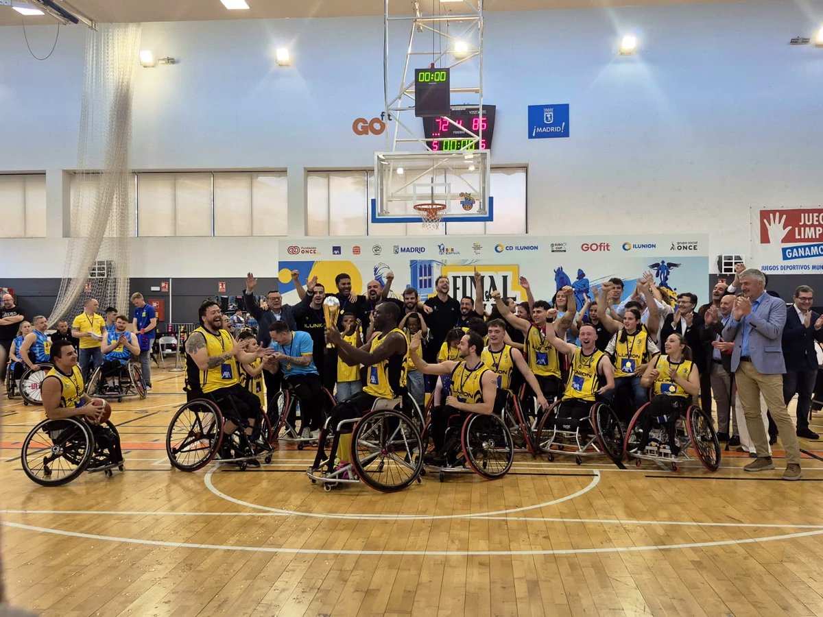 FundacionAXA's tweet image. Cómo explicarlo si no lo vives…¡@cd_Ilunion CAMPEÓN de Europa de #BSR por 4a vez! ENHORABUENA 👏🏼💪🏼

¡Fin de semana de emoción al máximo viviendo el mejor basket en silla de ruedas! GRACIAS por hacernos vibrar 🏀✨

Y gracias a la #familiaAXA por estar siempre al pie del cañón