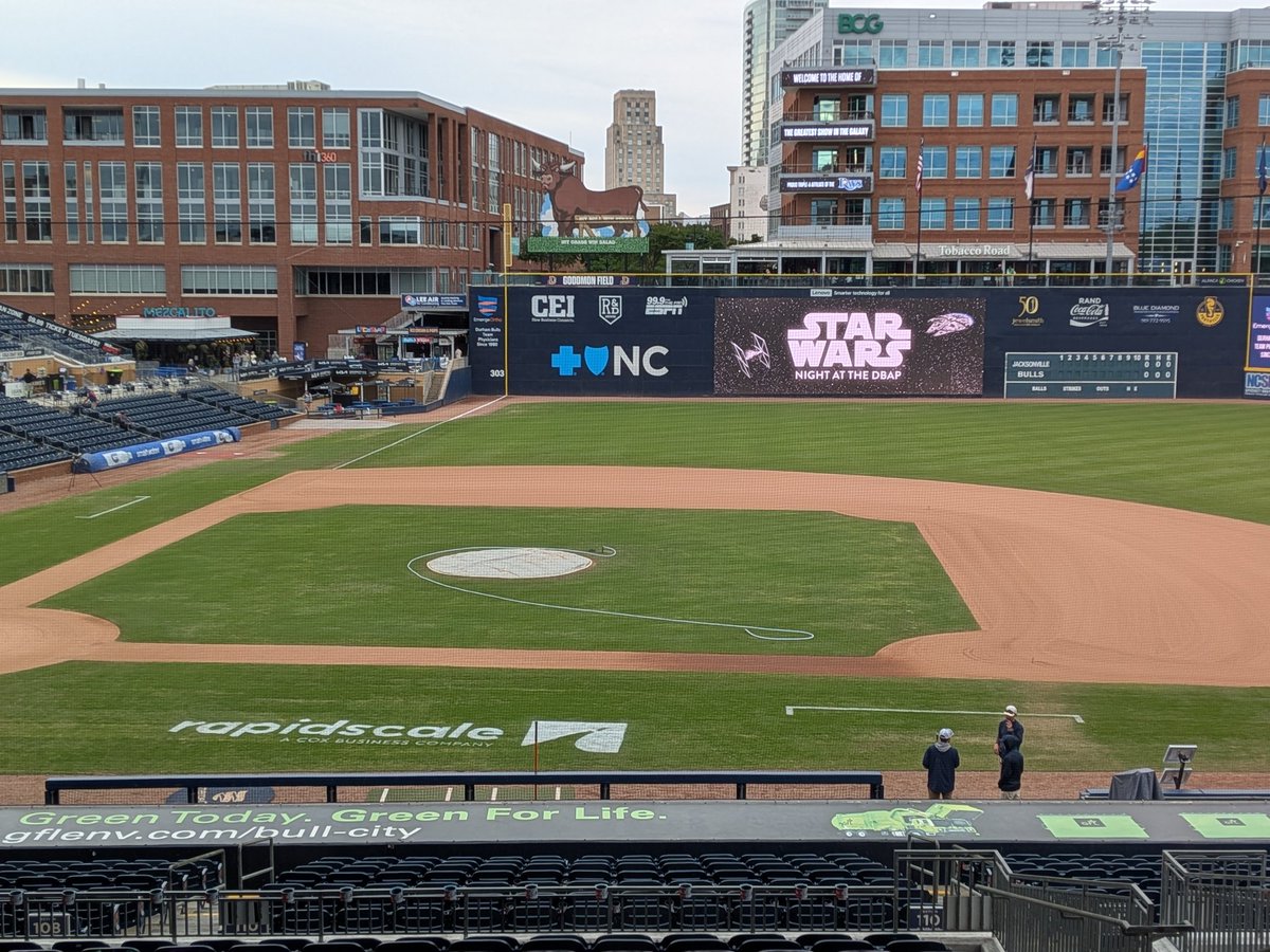 PatrickKinas's tweet image. 5th g of 6-game set btw @DurhamBulls (11-20, 10GB) v @JaxShrimp (15-16, 6GB)

Fmr @ColbyTrojanBSB RH #AlexCook (0-2, 6.35) v fmr @ghsbase RH #BradleyBlalock (0-2, 2.77)

☀️58
📻/ 📺 6:30pE @BuzzSportsRadio, 99.3/96.5/620; @MiLB.tv, #Spectrum, 50-2
🎙️🙋

#RaysUp #FightinFish