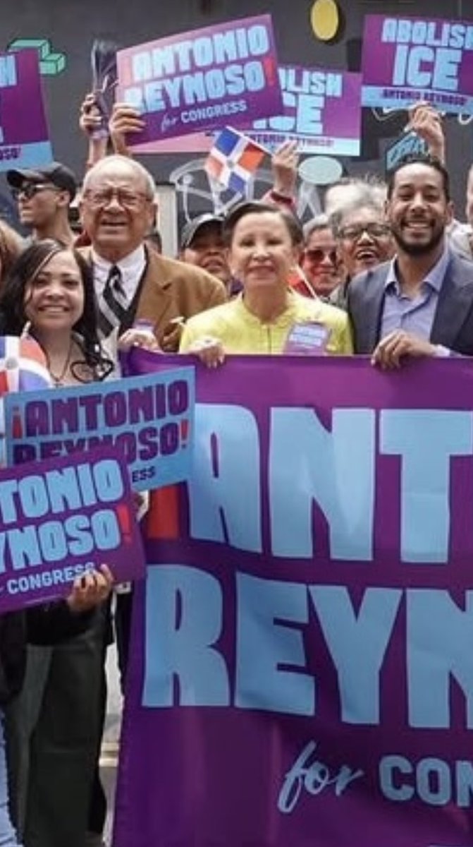 Yanildamaria26's tweet photo. Tu voz, tu esfuerzo y tu propósito merecen llegar lejos.
¡Vamos con todo hacia el Congreso! 💼🇺🇸 @ReynosoBrooklyn @PresidenciaRD @LuisAbinader_RD @PRM_Oficial  #dominicanpower 

#Apoyo #Liderazgo #Compromiso #EleccionesUSA #CambioReal #UnidosAvanzamo https://t.co/QWRlRdClYR