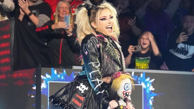 AcervoWWBR's tweet photo. AS RAINHAS DOS GRANDES PALCOS! 👑🔥

Veja o ranking das 10 lutadoras com mais combates em PPVs/PLEs na história da WWE:

1. Charlotte Flair (78 combates)
2. Becky Lynch (72 combates)
3. Natalya (69 combates)
4. Bayley (61 combates)
5. Sasha Banks (58 combates)
6. Asuka (52 combates)
7. Alexa Bliss (48 combates)
8. Bianca Belair (45 combates)
9. Trish Stratus (43 combates)
10. Naomi (39 combates)