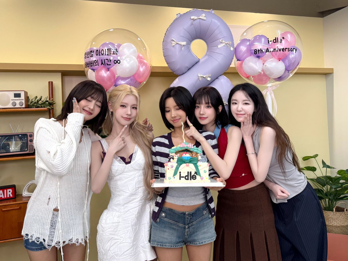 MiYeon France tweet media