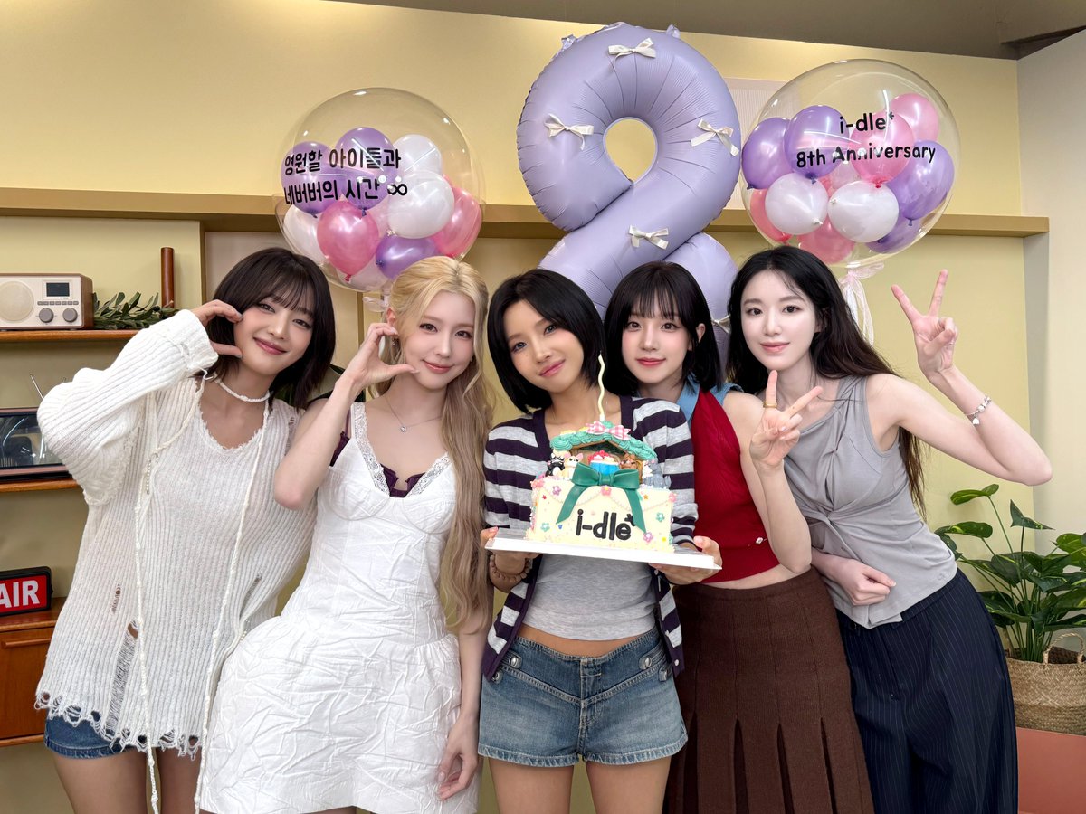 MiYeon France tweet media