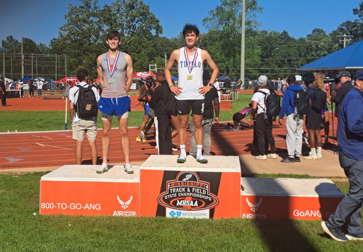 oldmanDavid's tweet photo. Andrew Brown
Class 7A State Champion 1600 meters
4:20.06
@TupeloHigh 
@TupeloAthletics 
@tupeloschools 
@TupeloMiddle https://t.co/0ACDO5R9em