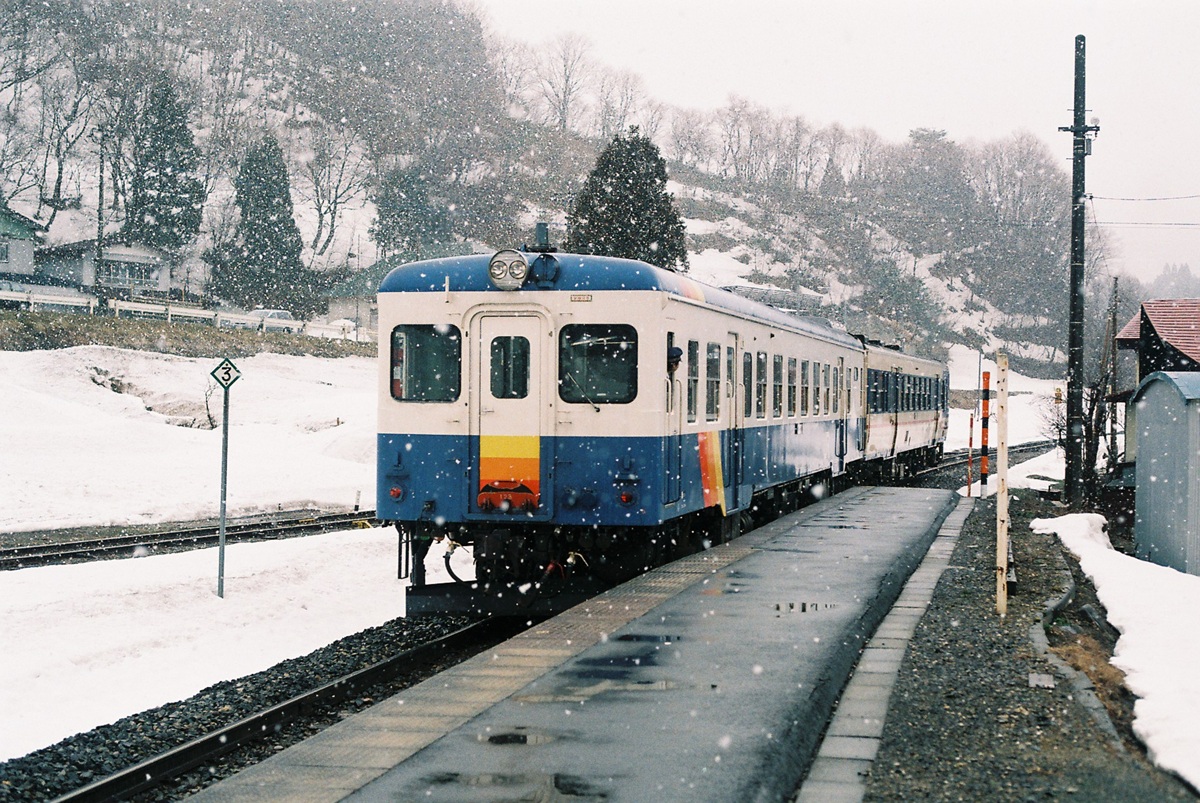幕車 tweet media