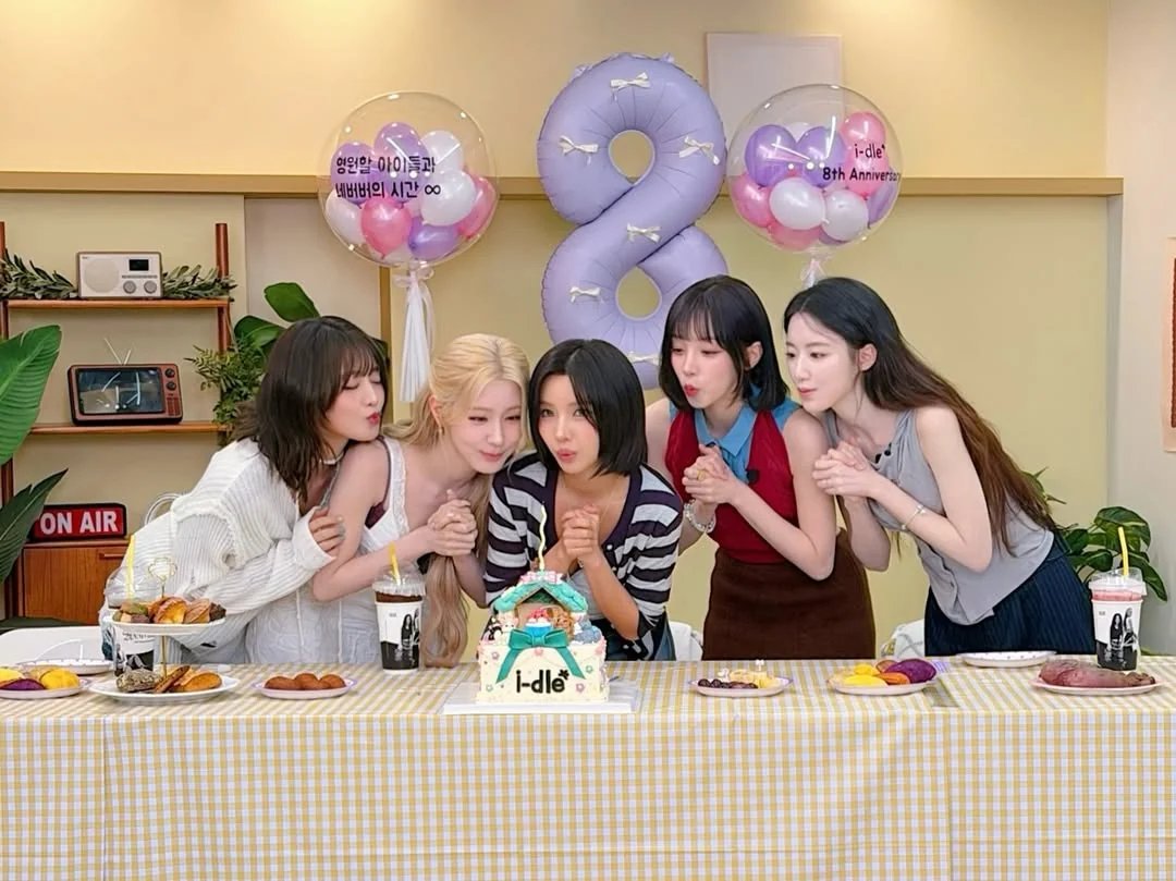 MiYeon France tweet media
