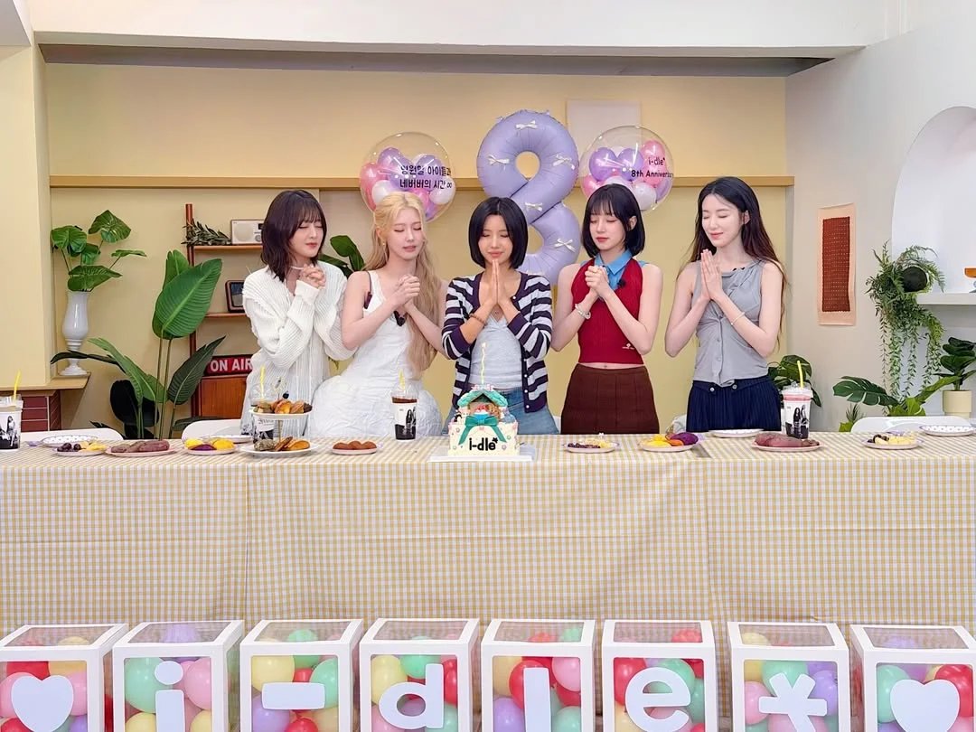 MiYeon France tweet media